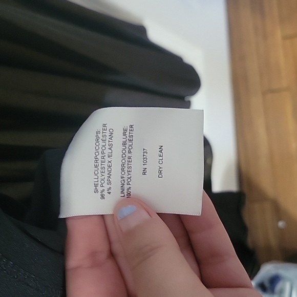 Donna Morgan Metallic Mockneck Sleeveless Pleated Midi Dress in US size 8 - Picture 4 of 4